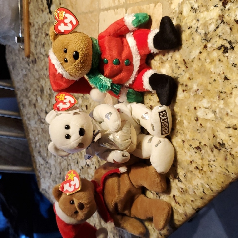 Lot of 3 Retired TY Christmas Bear 1996 Kringle 2003, Hershey Kisses 2007 Beanie